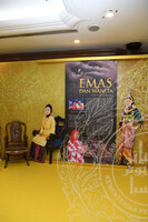 PAMERAN KUASA EMAS