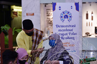 PROGRAM MEMORI RAMADAN DAN SYAWAL MUZIUM NEGARA, DEMO MENGANYAM KETUPAT