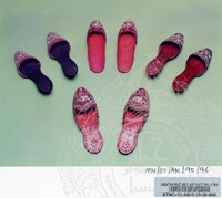 KOLEKSI ALAS KAKI (JILID 1)