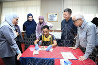 MESYUARAT IDENTIFIKASI KOLEKSI SERAMIK WHITEWARE (QINGBAI)