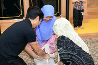 PEMBUNGKUSAN KOLEKSI ISTANA NEGARA DI GALERI 1 DAN KEMASUKAN KOLEKSI LEMBAGA MUZIUM NEGERI KEDAH