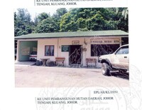 PENYELIDIKAN SURVEI ARKEOLOGI PERTUKAAN DAN EXPLORASI AWAL KOTA PURBA, LINGGIU, KOTA TINGGI JOHOR, PADA 04.08.2005,