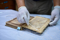 PENDOKUMENTASIAN TEKNIK SINARGAMA KEATAS KOLEKSI BAHAN NADIR JMM DI AGENSI NUKLEAR MALAYSIA