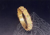 Perhiasan Diri Gelang Tangan