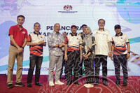 SAMBUTAN 60 TAHUN MUZIUM NEGARA - MALAYSIA BOOK OF RECORD MOST OKU STUDENT MAKING HANDCRAFT FROM RECYCLE MATERIAL