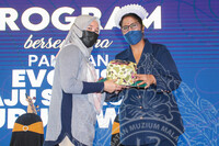 Program Bersempena Pameran Evolusi Baju Seragam Jururawat