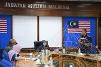 PERBINCANGAN PROGRAM MUZIUM & UITM ART TRIVIUM