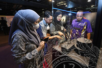 LAWATAN KERJA RASMI PERPUSTAKAAN TUNKU TUN AMINAH, UNIVERSITI TUN HUSSEIN ONN KE JMM