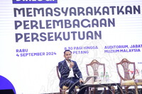 DIALOG MEMASYARAKATKAN PERLEMBAGAAN MALAYSIA