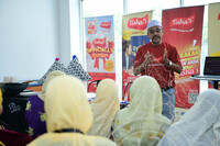 LAWATAN KEUSAHAWANAN KE TISH'S FOOD (PUSPANITA)