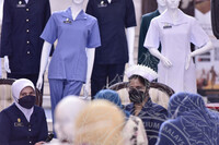 BICARA PAMERAN EVOLUSI BAJU SERAGAM JURURAWAT