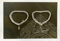 Perhiasan Diri Gelang Tangan