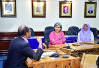 KUNJUNGAN HORMAT DARI MUZIUM PERUBATAN UNIVERSITI MALAYA KE JMM