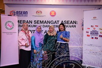 LAWATAN RASMI DARI ASEAN LADIES CIRCLE KE PAMERAN SEMANGAT ASEAN DI GALERI 2, JMM