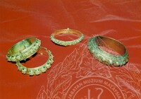 Perhiasan Diri Gelang Tangan