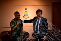 HMA 2024 - PENYERAHAN CENDERAMATA KEPADA CM PULAU PINANG DARI JMM