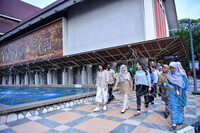 LAWATAN DELEGASI ISTERI PANGLIMA TENTERA LAUT SINGAPURA KE MUZIUM NEGARA