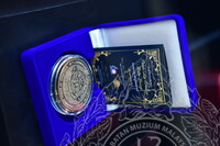 PANEL BY PANEL PAMERAN EVOLUSI MATAWANG