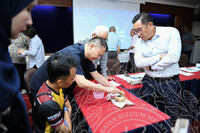 MESYUARAT IDENTIFIKASI KOLEKSI SERAMIK WHITEWARE (QINGBAI)