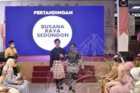 PROGRAM SEMPENA PAMERAN EVOLUSI BAJU JURUWAT