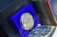 PANEL BY PANEL PAMERAN EVOLUSI MATAWANG