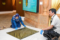 PEMBUNGKUSAN KOLEKSI ISTANA NEGARA DI GALERI 1 DAN KEMASUKAN KOLEKSI LEMBAGA MUZIUM NEGERI KEDAH