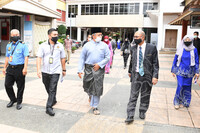 SESI WALK ABOUT  KSU KEM.  PELANCONGAN, SENI &  BUDAYA MALAYSIA , DR. YBhg. DATUK WIRA DR. NOOR ZARI BIN HAMAT  SEMPENA PENGOPERASIAN SEMULA MUZIUM NEGARA