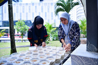 GOTONG ROYONG BUBUR LAMBUK DI SURAU AL- FALAH
