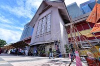 THE SUNBURST MARKETPLACE