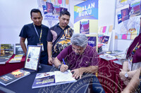 HMA2023 - SOFT LAUNCHING BUKU DI RERUAI BAHAGIAN PENERBITAN JMM