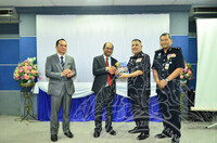 BENGKEL KONSERVASI TEKSTIL : PENJAGAAN PAKAIAN ISTIADAT PREVENTIF DAN KURATIF