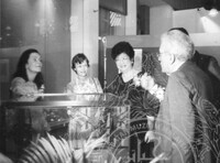 PAMERAN BAU AFRODIT PUNCA KEHARUMAN