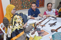 KURSUS MENGENAL SENJATA BERKINSKRIPSI OLEH TENGKU AHMAD RIDHUADIN