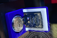 PANEL BY PANEL PAMERAN EVOLUSI MATAWANG