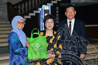LAWATAN MANTAN NAIB PRESIDEN  TAIWAN KE MUZIUM NEGARA