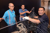 GAMBAR KOLEKSI DAN PENGENDALIAN PAMERAN PEKING MAN 