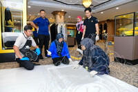 PEMBUNGKUSAN KOLEKSI ISTANA NEGARA DI GALERI 1 DAN KEMASUKAN KOLEKSI LEMBAGA MUZIUM NEGERI KEDAH