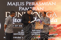 PERASMIAN PAMERAN DUNIA NAGA ; MITOS DAN LAGENDA LESTARIKAN MARTABAT SENI DAN WARISAN NEGARA