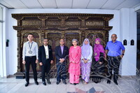 KUNJUNGAN HORMAT DARI MUZIUM PERUBATAN UNIVERSITI MALAYA KE JMM