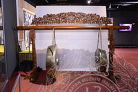 GAMBAR KOLEKSI TEMBAGA