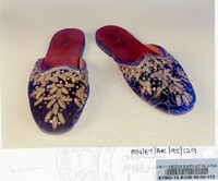 KOLEKSI ALAS KAKI (JILID 1)