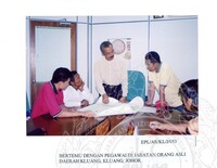 PENYELIDIKAN SURVEI ARKEOLOGI PERTUKAAN DAN EXPLORASI AWAL KOTA PURBA, LINGGIU, KOTA TINGGI JOHOR, PADA 04.08.2005,
