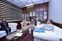 KUNJUNGAN HORMAT SUKARELAWAN MUZIUM NEGARA KE PEJABAT KETUA PENGARAH JMM