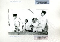 BAHAN PAMERAN WANITA MALAYSIA 1982