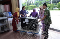 GAMBAR KOLEKSI DAN PENGENDALIAN PAMERAN GELARI 1