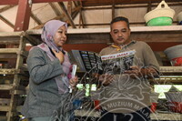 MENJALANKAN KAJIAN PENYELIDIKAN KEARIFAN TEMPATAN SENI PERTUKANGAN KRAF LOGAM TEMBAGA TERENGGANU