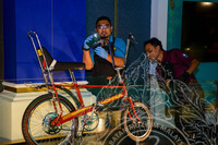 MENGAMBIL GAMBAR UNTUK PEMBUBARAN PAMERAN RAJA KITA