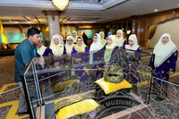 LAWATAN YDP PUSPANITA KEBANGSAAN  KE PAMERAN RAJA KITA