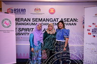 LAWATAN RASMI DARI ASEAN LADIES CIRCLE KE PAMERAN SEMANGAT ASEAN DI GALERI 2, JMM