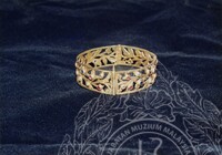 Perhiasan Diri Gelang Tangan